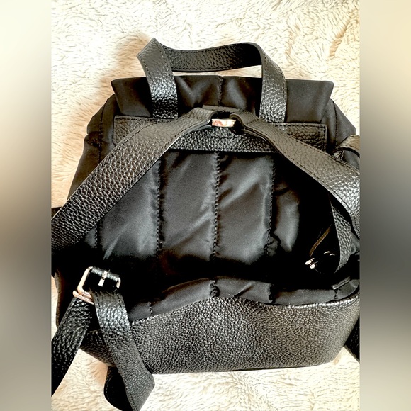 Black small bag pack with real leather - Picture 5 of 9